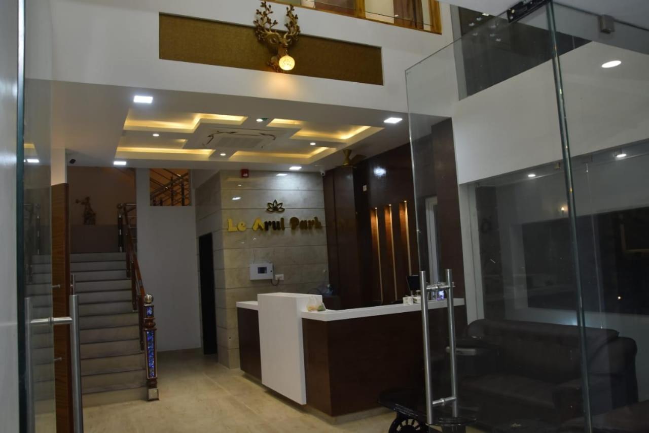 Le Arul Park Hotell Karaikal Exteriör bild