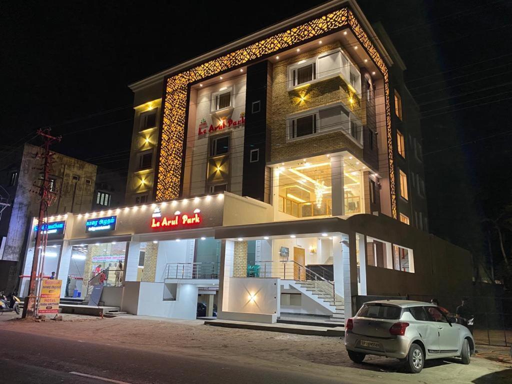 Le Arul Park Hotell Karaikal Exteriör bild
